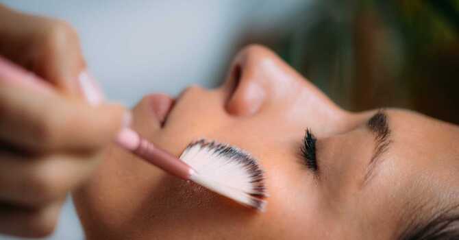 Reveal Your Radiance: Unveiling the Wonders of Chemical Peels image